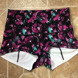 Lululemon midnight bloom wonder under shorts
